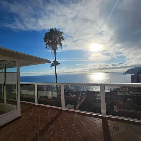 Sunset Balcony With Ocean Views And Pool Access