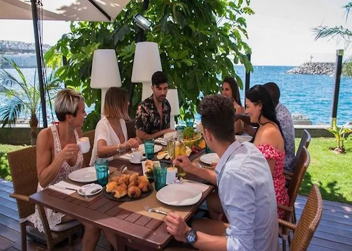 Сasa de vacaciones Sunset Balcony With Ocean Views And Pool Access