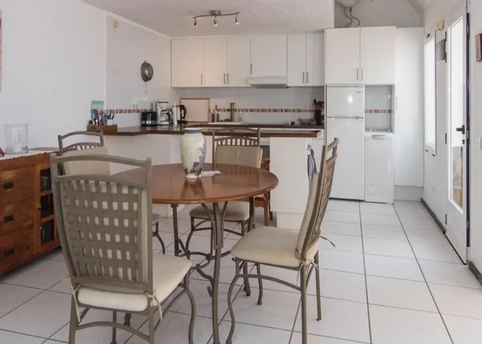 Sunset Balcony With Ocean Views And Pool Access