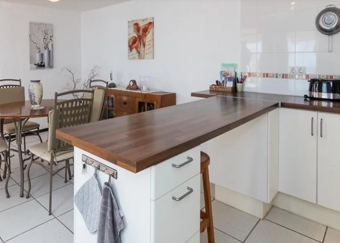 בית נופש Sunset Balcony With Ocean Views And Pool Access