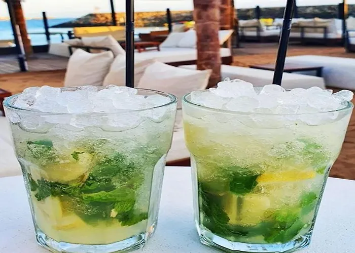 Sunset Balcony With Ocean Views And Pool Access
