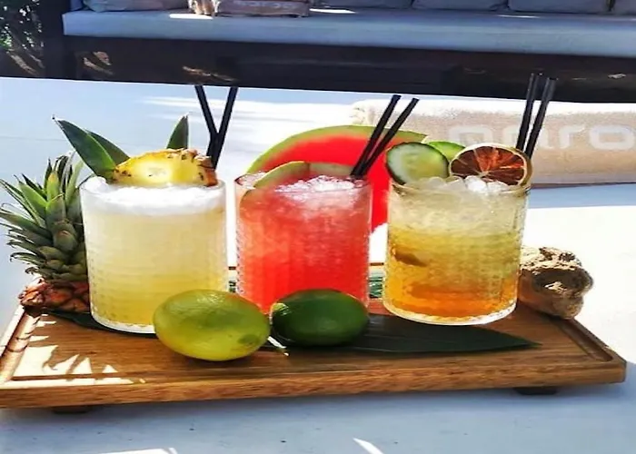 Sunset Balcony With Ocean Views And Pool Access *